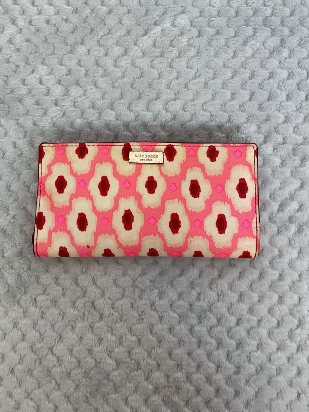 Kate Spade Laurel Way Stacy Abstract Pink White Bifold Wallet